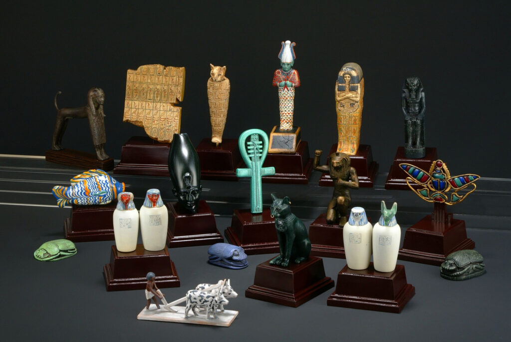 資料提供：大英博物館 古代エジプトの遺産 平成15年(2003)  (C)KAIYODO