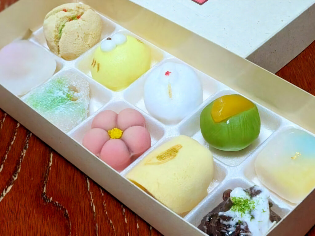 『正月用上生菓子』（10個入り3,405円）