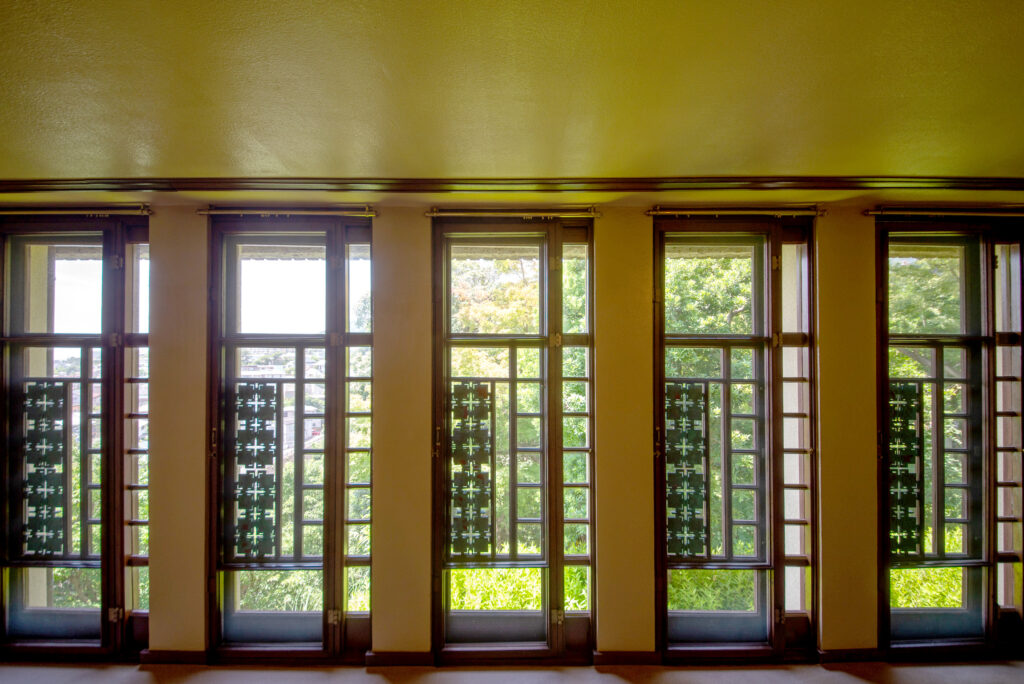 和室横の廊下の窓