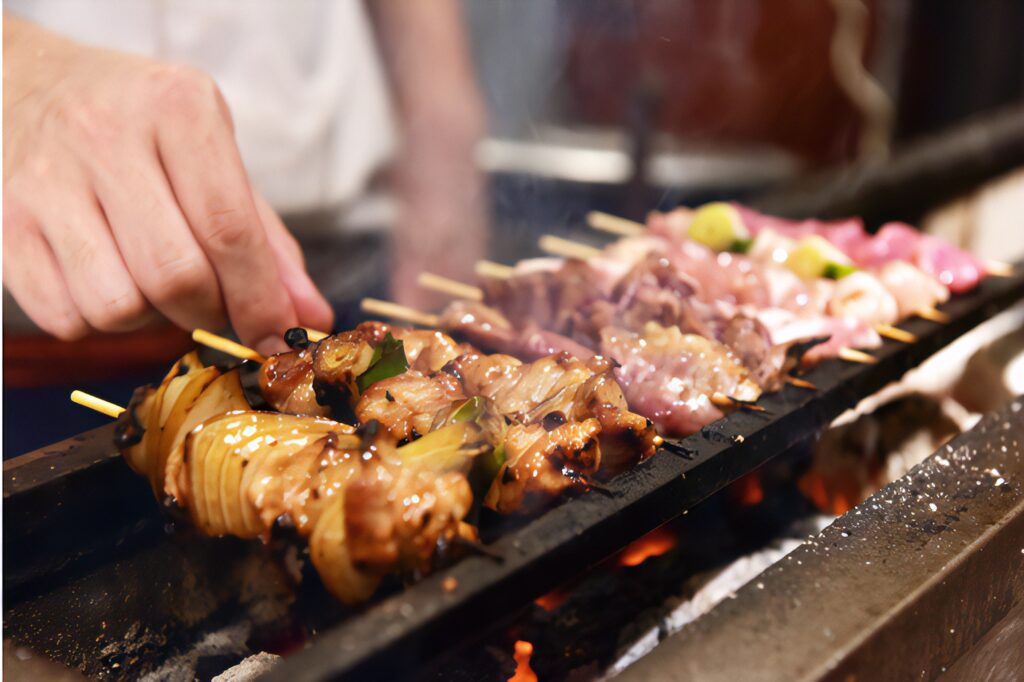 『炭火焼き鳥』／写真提供：姫路のれん街