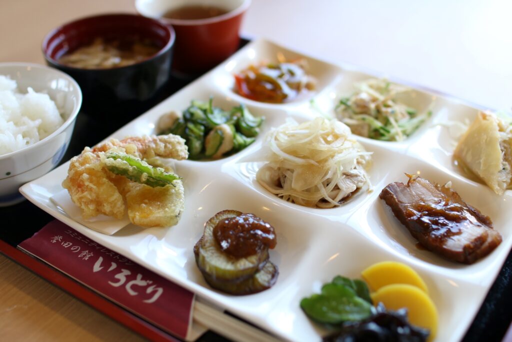 人気メニューの「おふくろランチ」