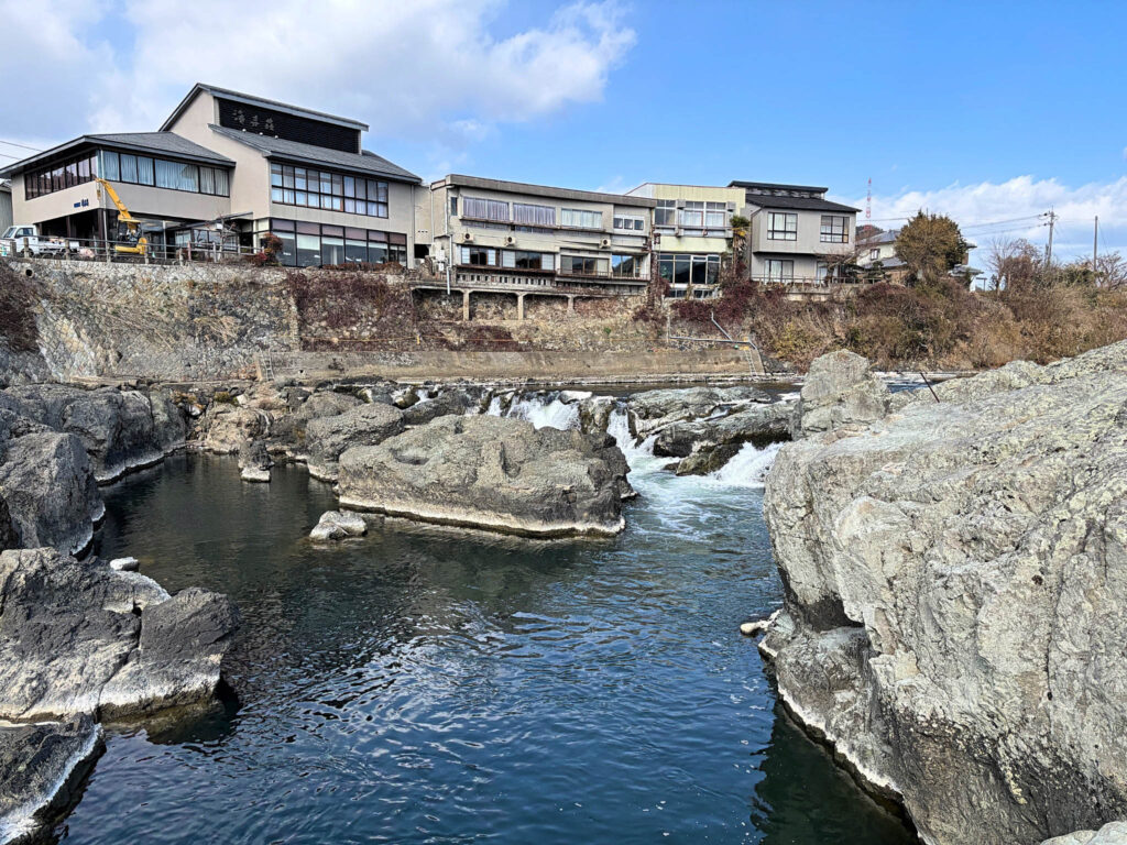 滝寺荘