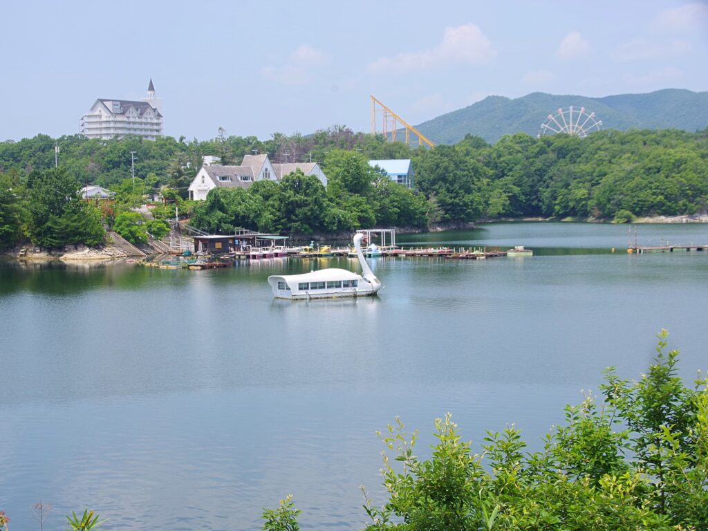 東条湖