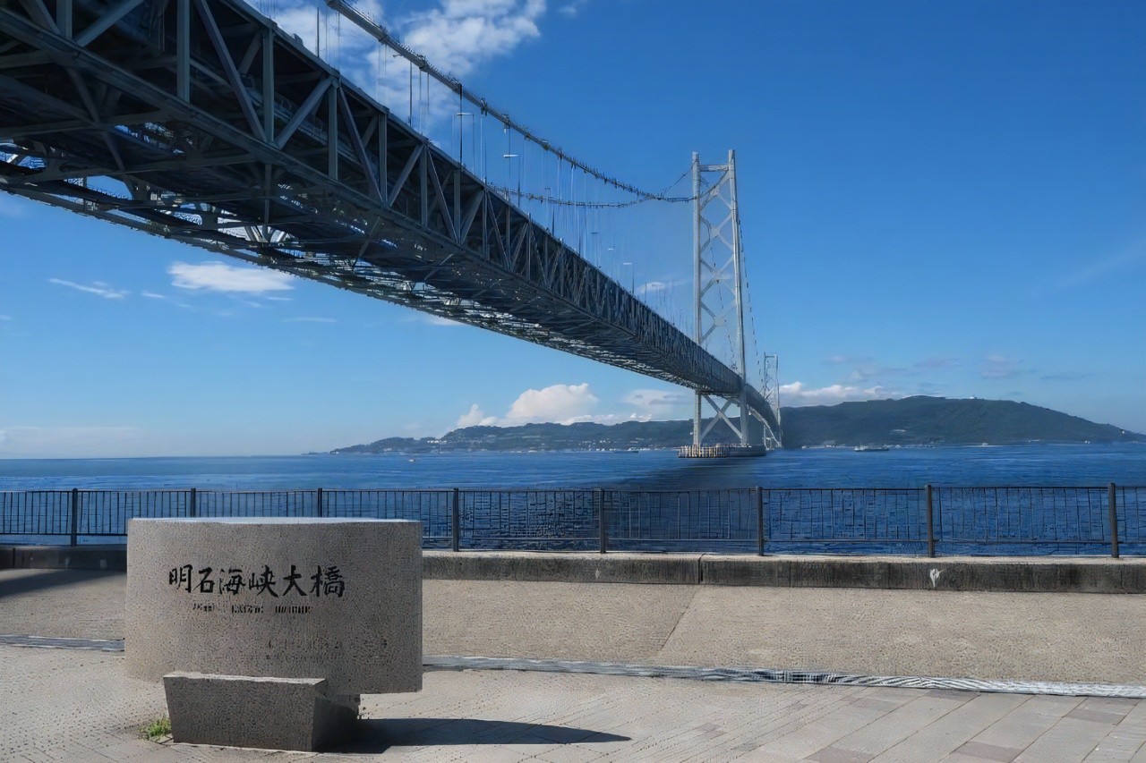 写真提供：本四高速道路ブリッジエンジ(株)
